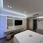 Manolo & Jolie Luxury Villa