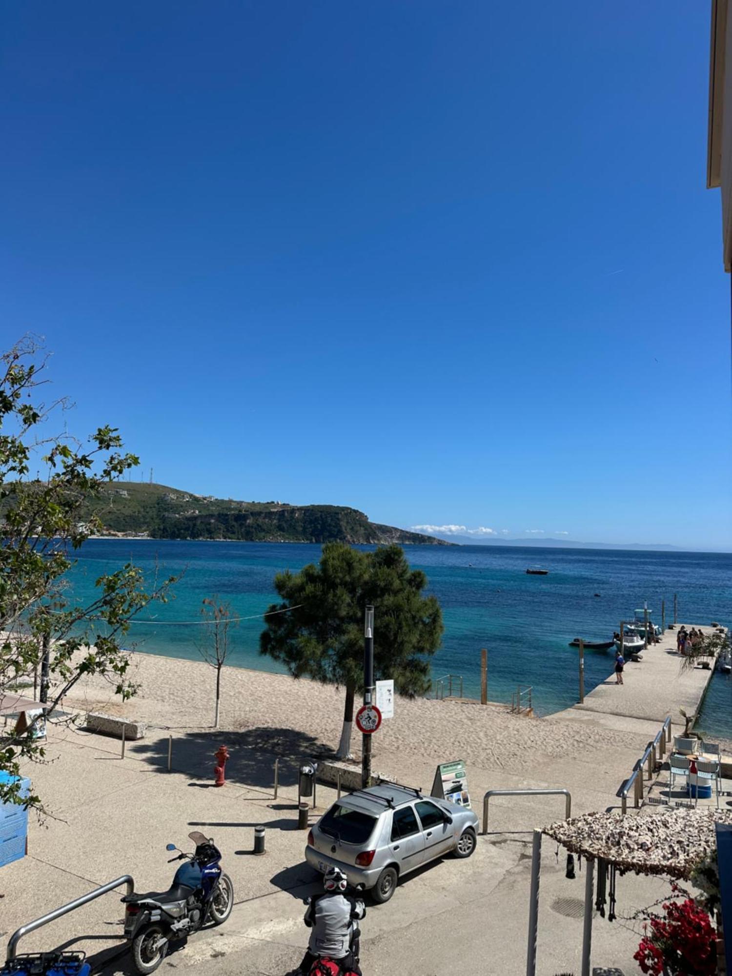 Manolo & Jolie Luxury Hotel 3*